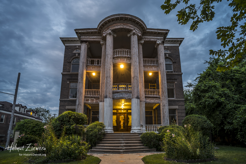 Colonial Apartments — Historic Detroit