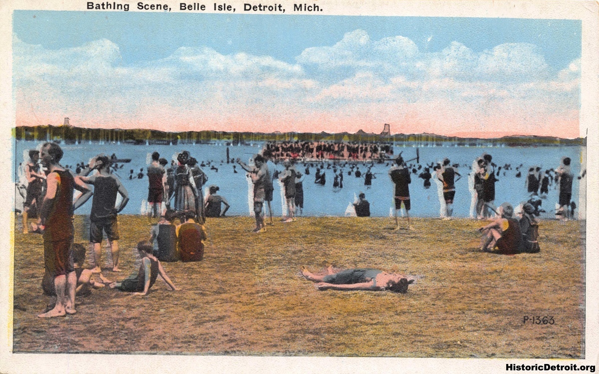 Belle Isle Bath House (second) | Postcards — Historic Detroit