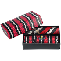  全新Vivienne Westwood日本版紅色蛇紋Logo筆袋連手巾Box Set 