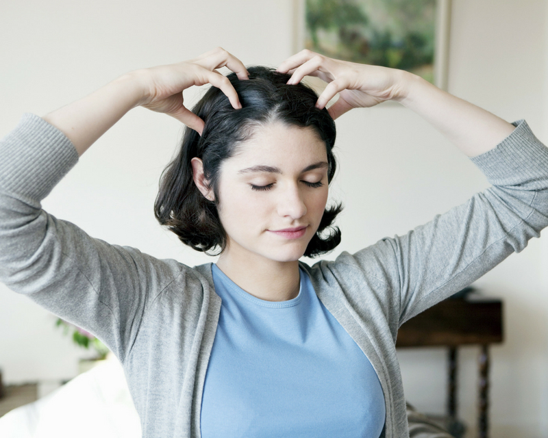 Why you need a DIY scalp massage: Its benefits for your hair growth | Hair  La Vie