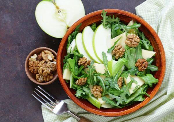 Fiber-Packed Celery, Fennel, and Apple Salad for Healthy Digestion