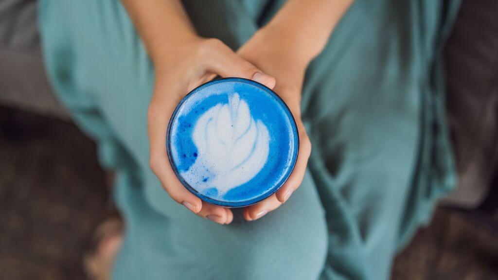 A blue spirulina latte