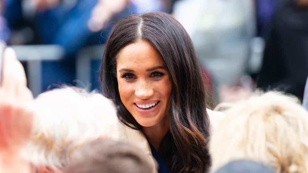 Secrets to Meghan Markle’s royal hair + how to get the same look at home