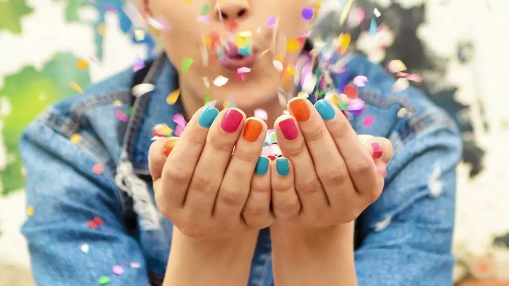 The 2019 spring nail color trends are out, and get ready to be amazed! 