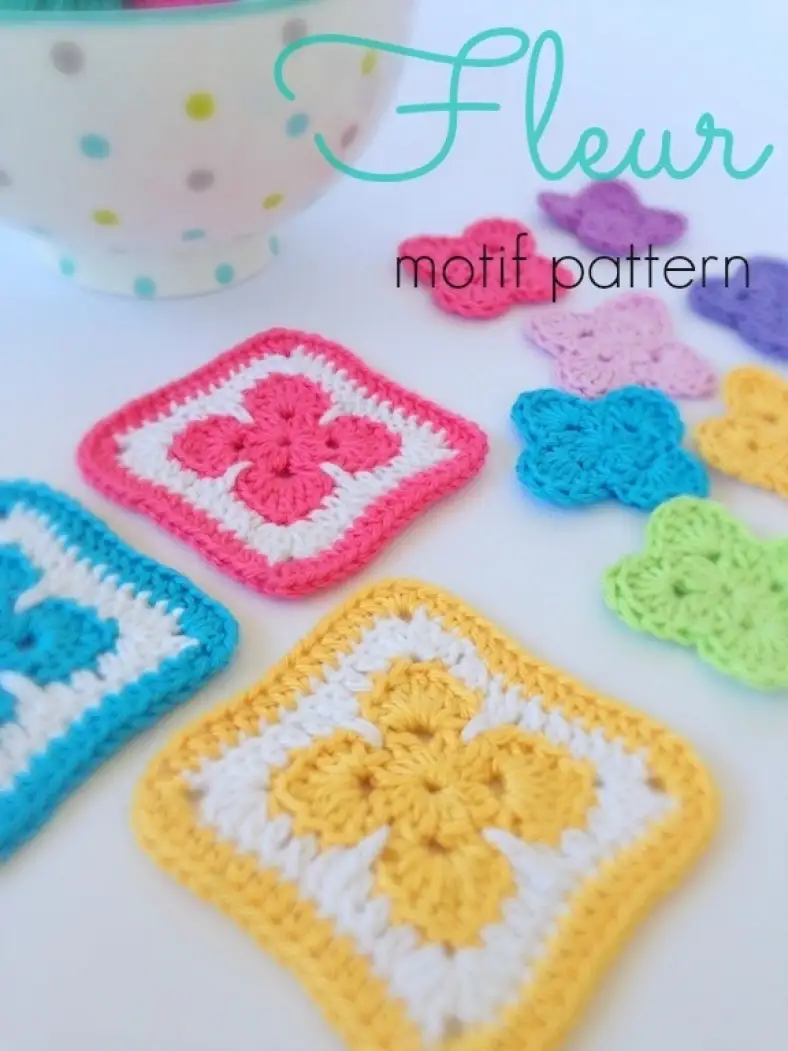 Fleur motif header