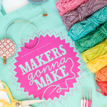 Knitting vs. crochet - what is the difference?