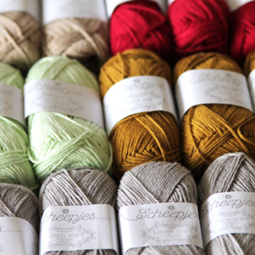 New yarn arrived: Linen soft!