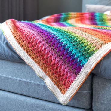 The Big Larksfoot Rainbow Blanket