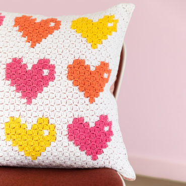 8-Bit Love C2C pillow