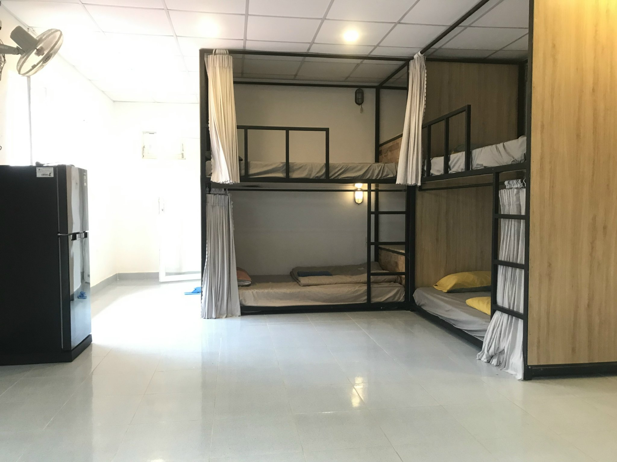 Hình ảnh phòng Phòng 07 - Dorm (4 giường 1m2 + 2 giường tầng 1m2)