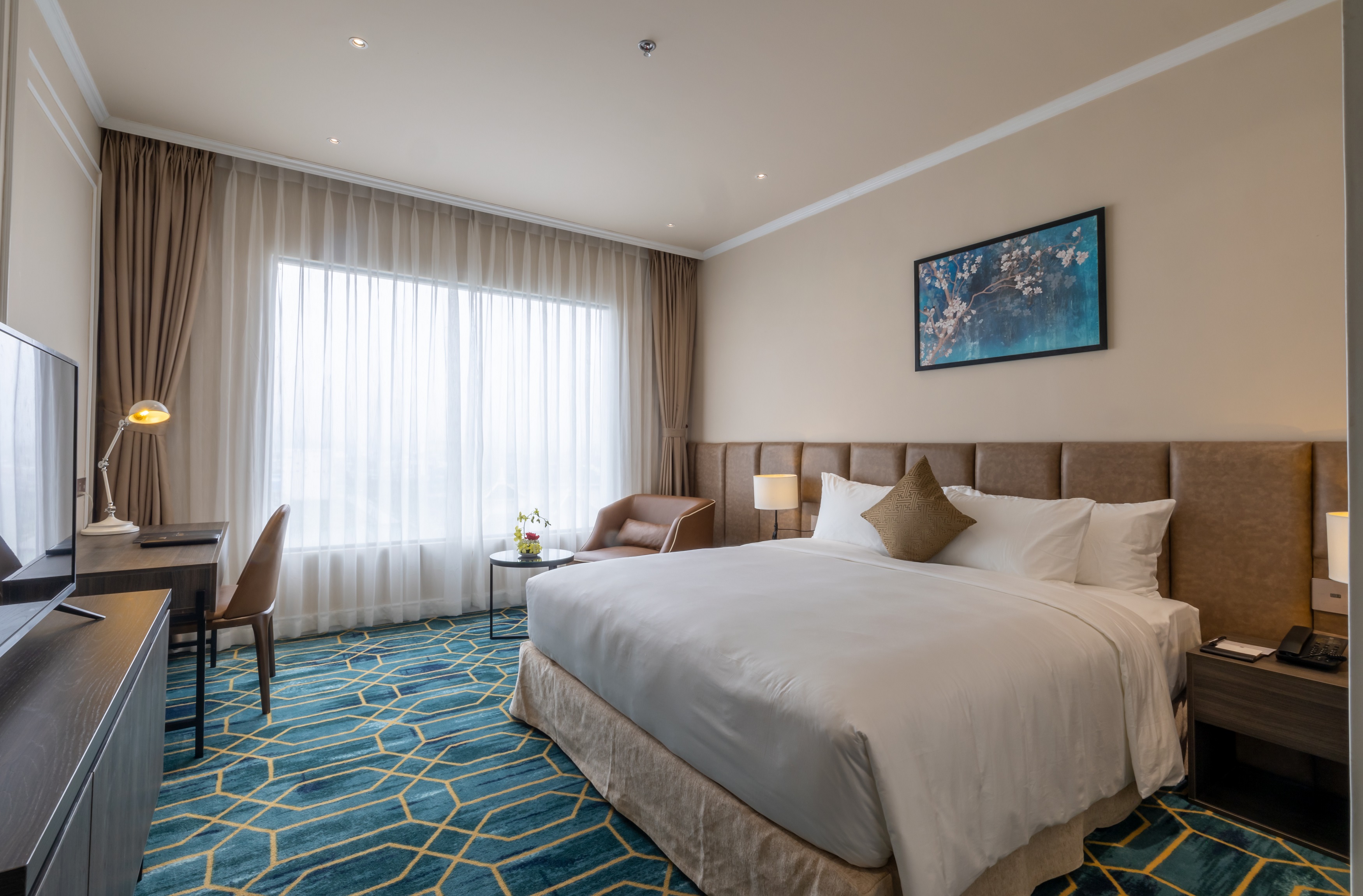Hình ảnh phòng DELUXE DOUBLE ROOM WITH CITY VIEW
