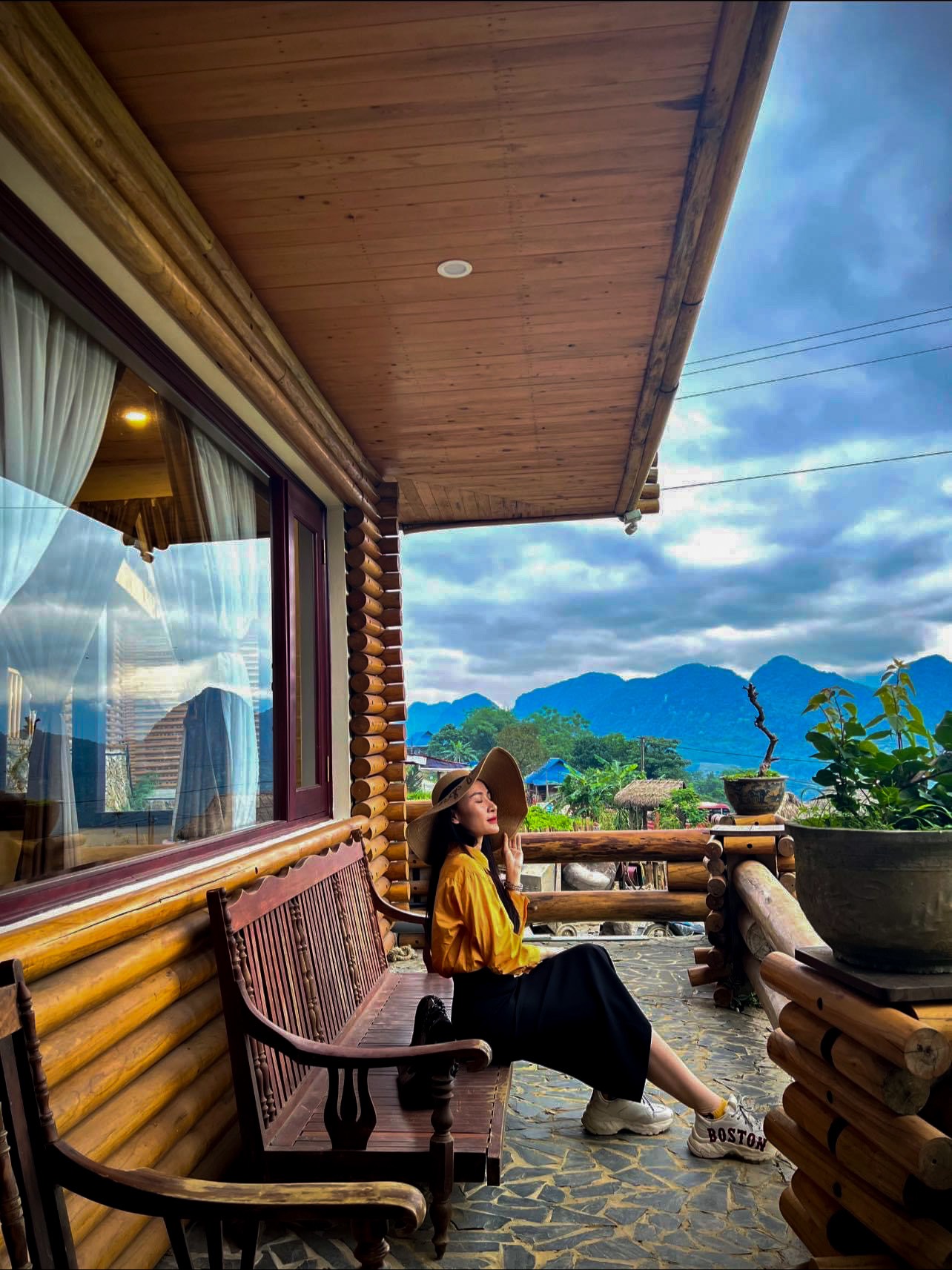 Hình ảnh phòng Big Family Balcony Mountain and Rice Fields View