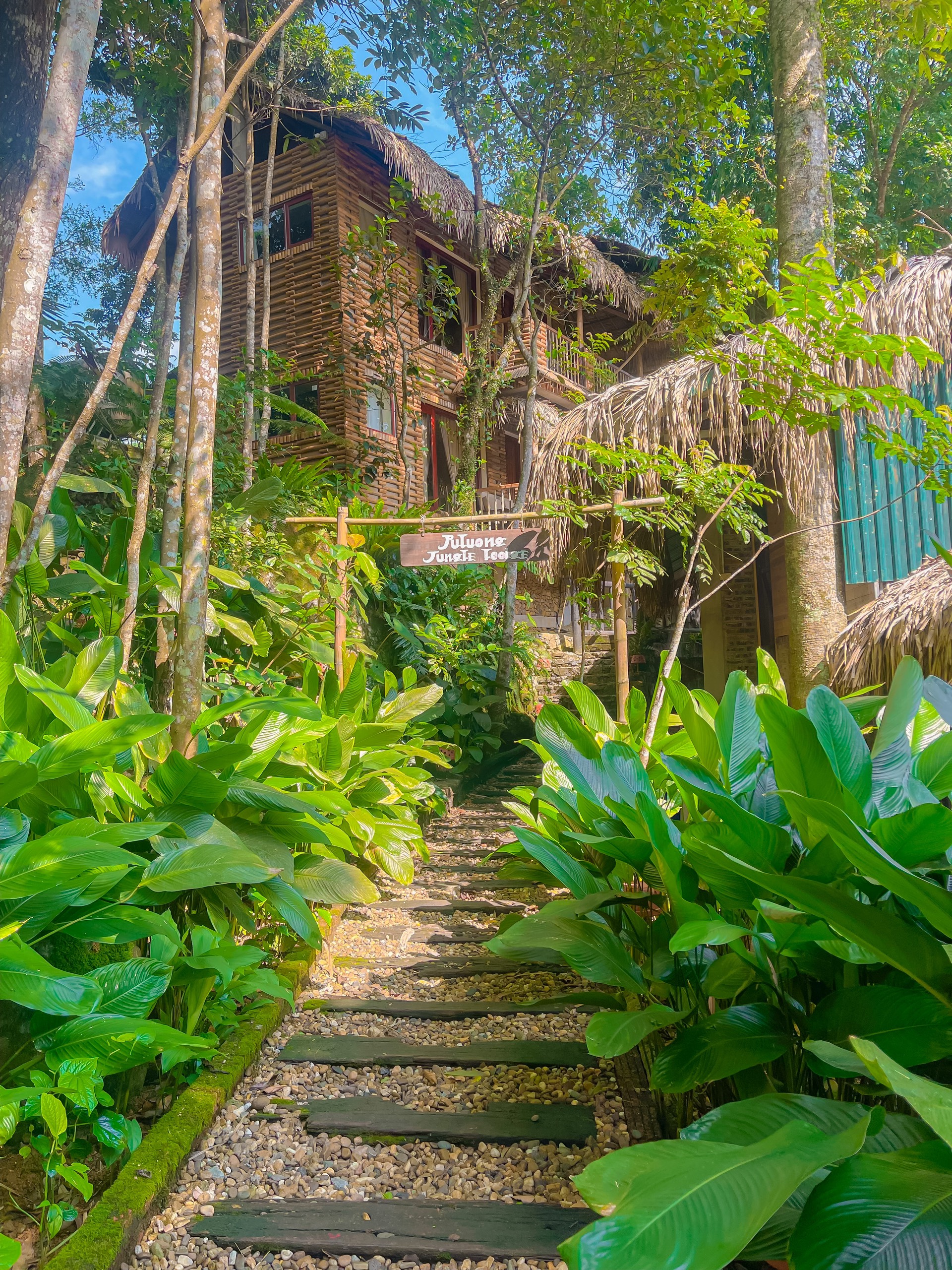 Hình ảnh phòng Deluxe Triple Balcony Garden View