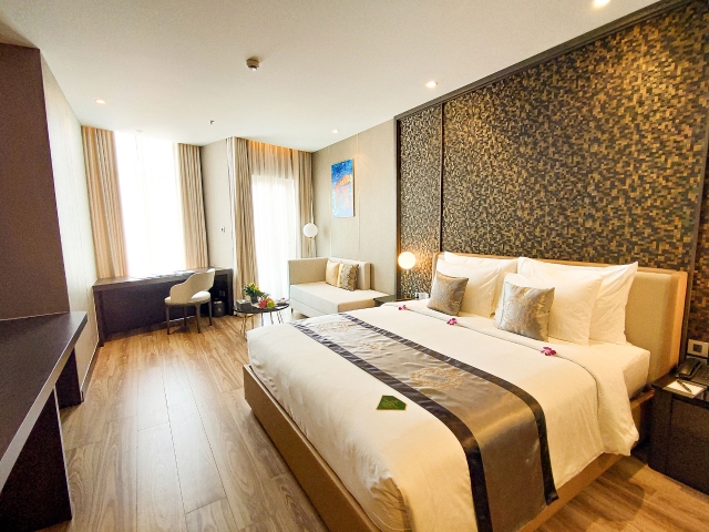 Hình ảnh phòng Signature Deluxe King Room