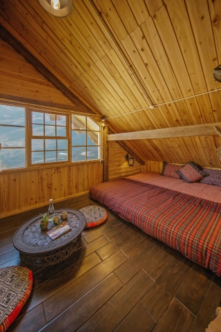 Picture of room Attic Room (Phòng áp mái)