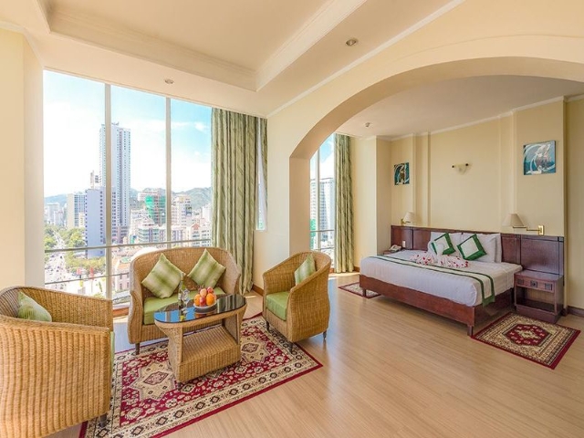 Hình ảnh phòng Suite Ocean View King Bed Balcony