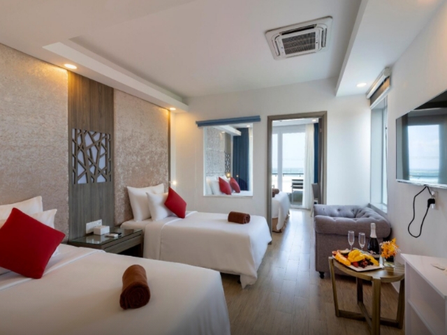 Hình ảnh phòng Deluxe Family Sea View with Balcony