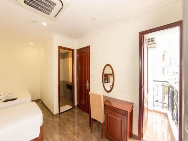 Hình ảnh phòng Deluxe Triple Room with Balcony