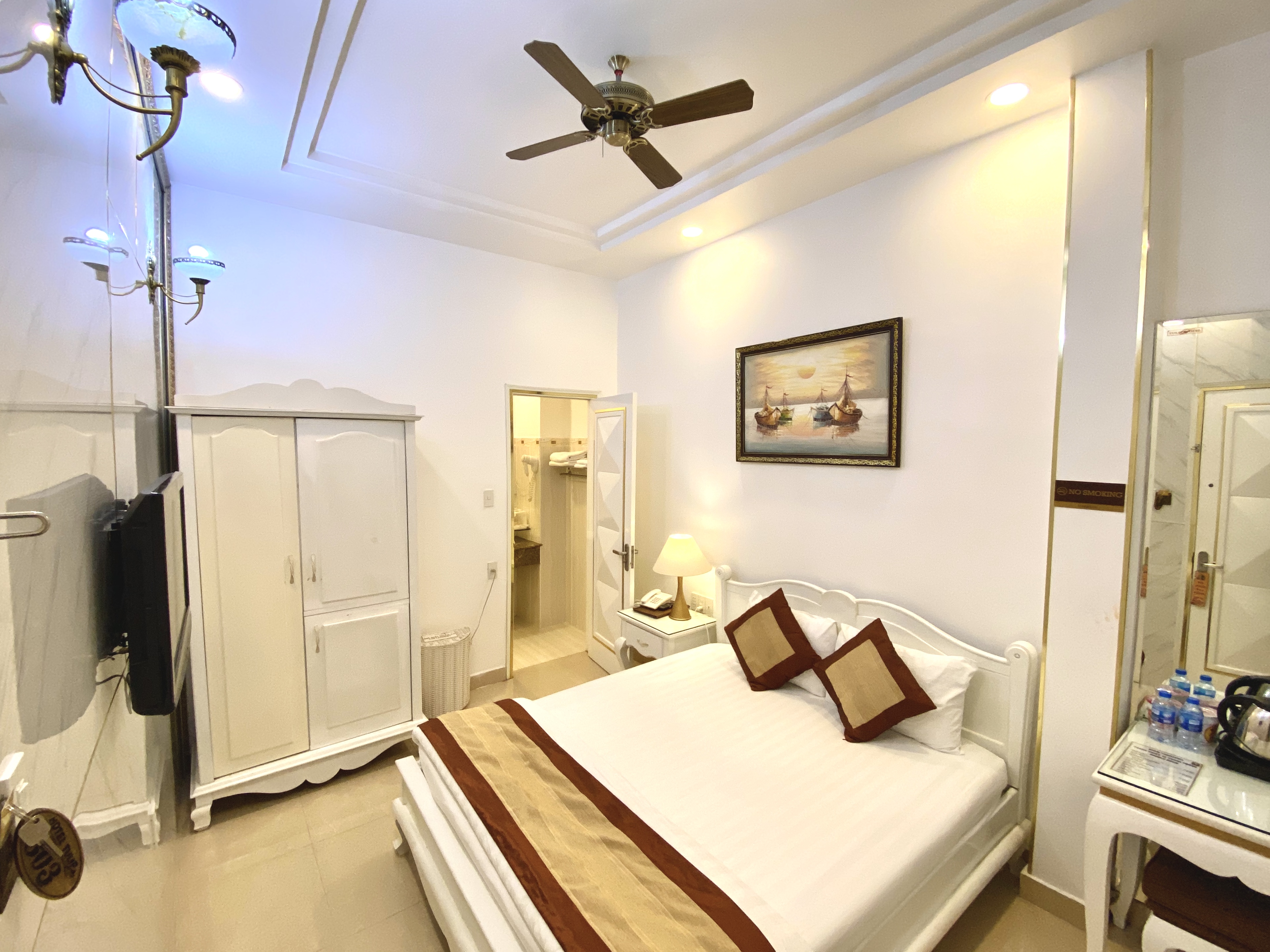 Hình ảnh phòng SUPERIOR DOUBLE ROOM