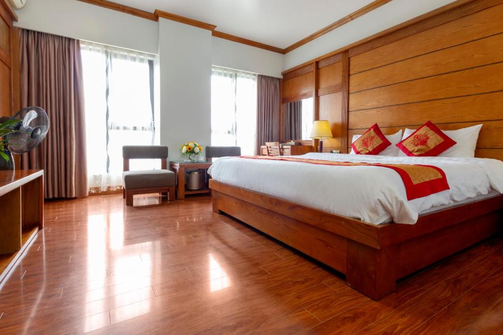 Hình ảnh phòng Landmark Suite Room