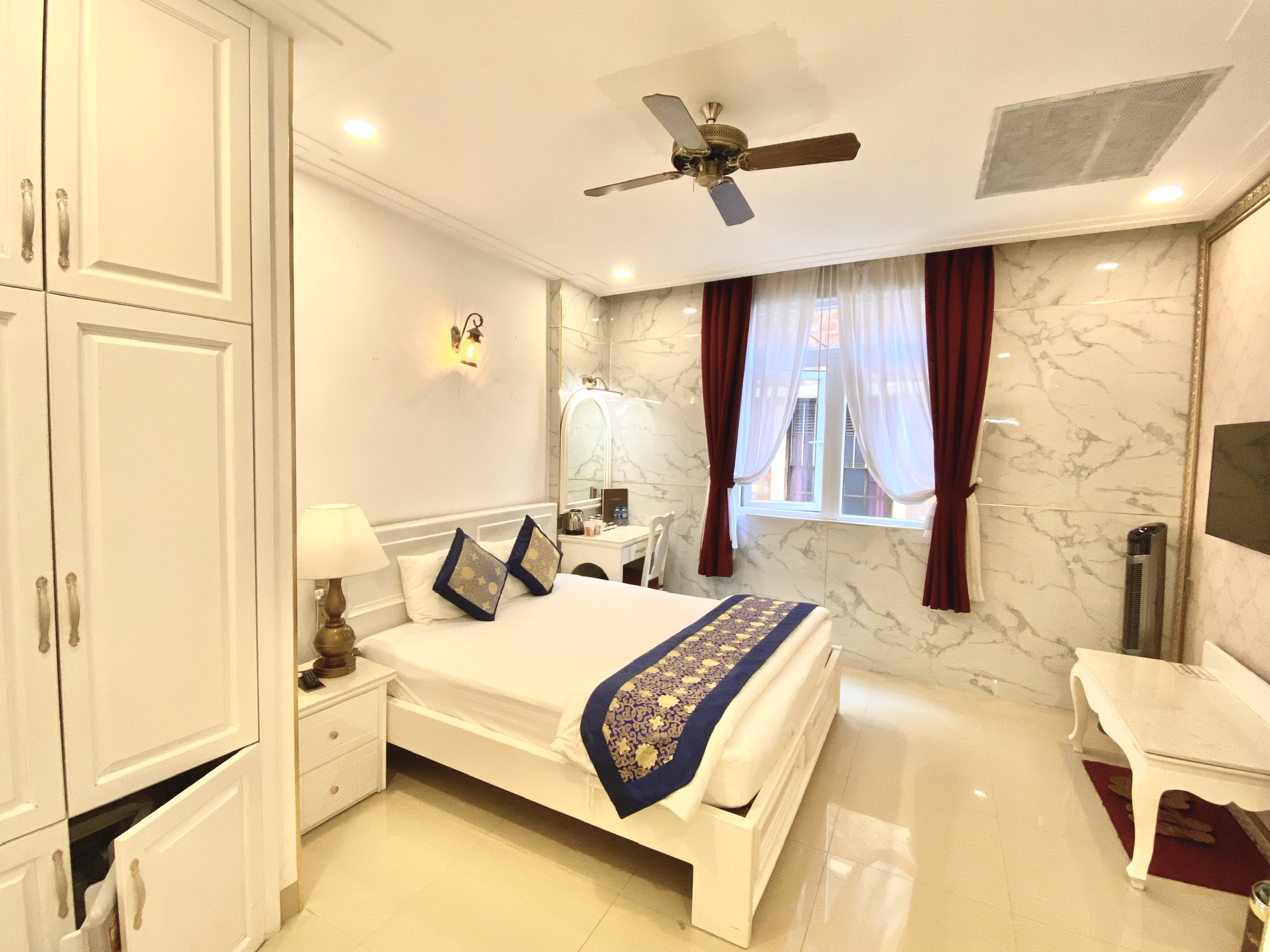 Hình ảnh phòng DELUXE DOUBLE ROOM