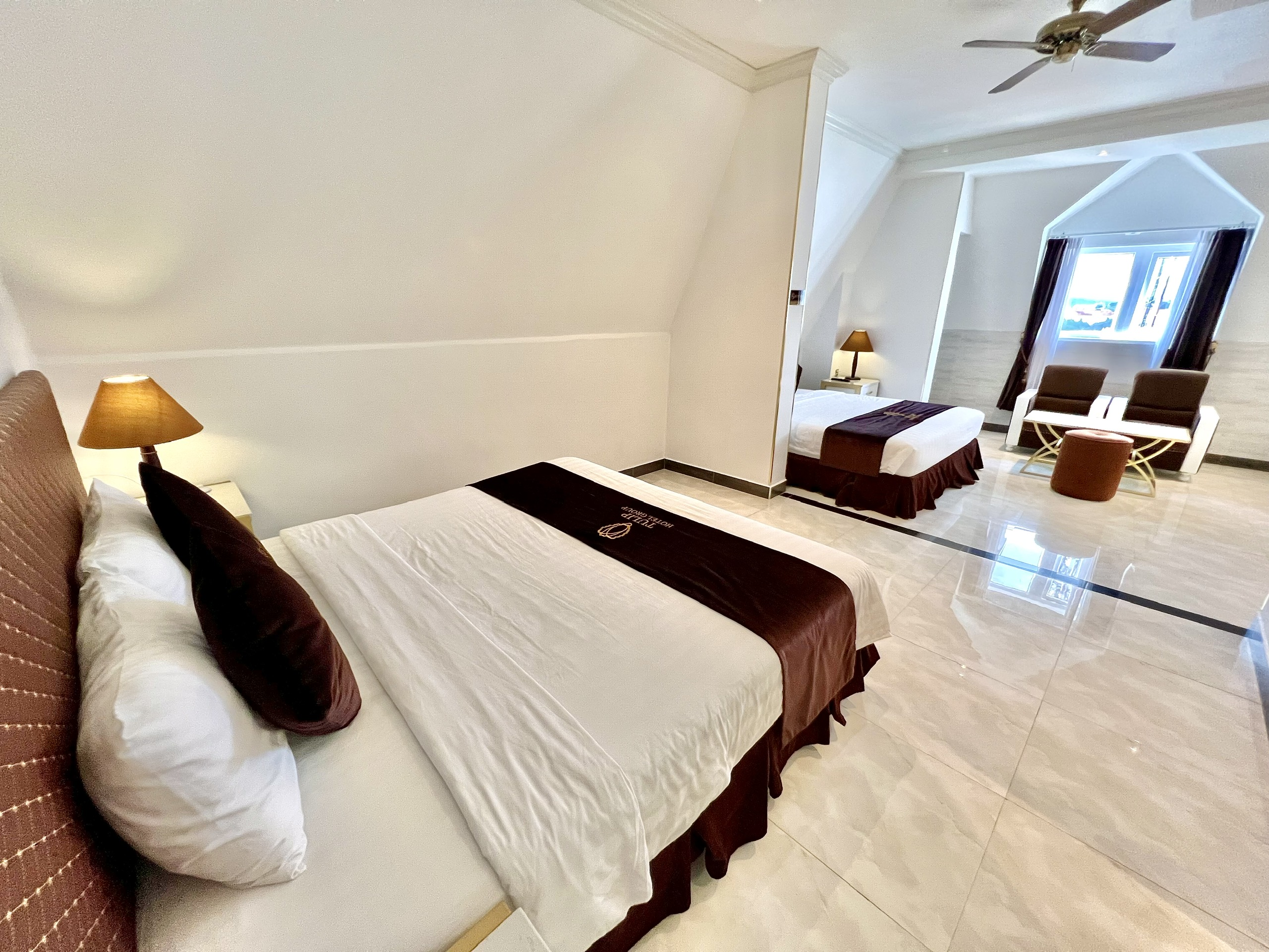 Hình ảnh phòng SUITE TWIN ROOM