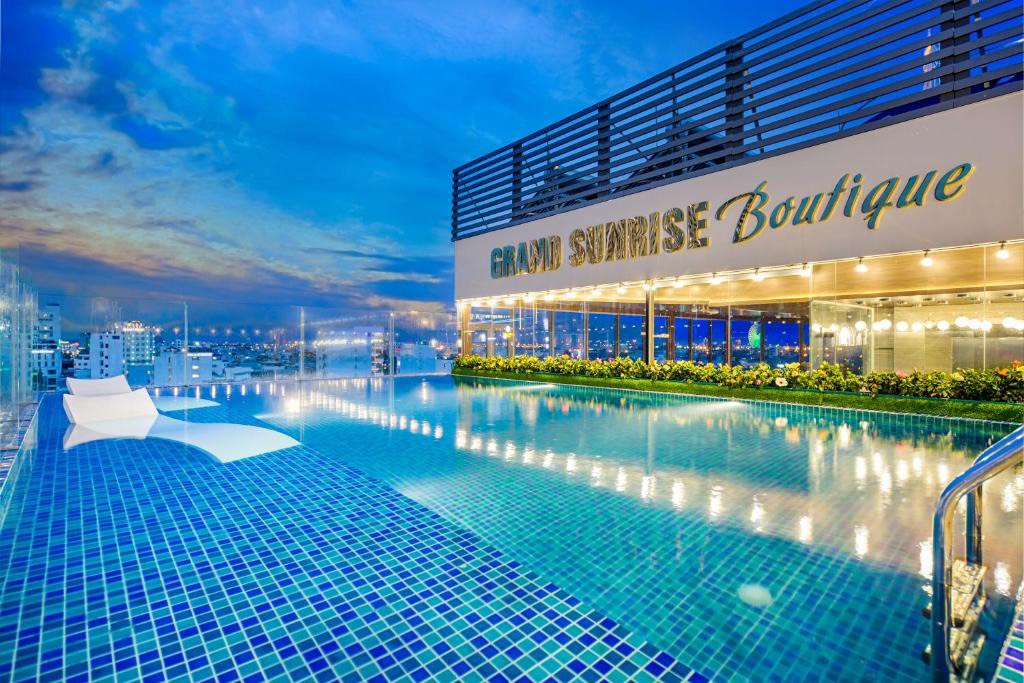 Khách sạn Grand Sunrise Boutique