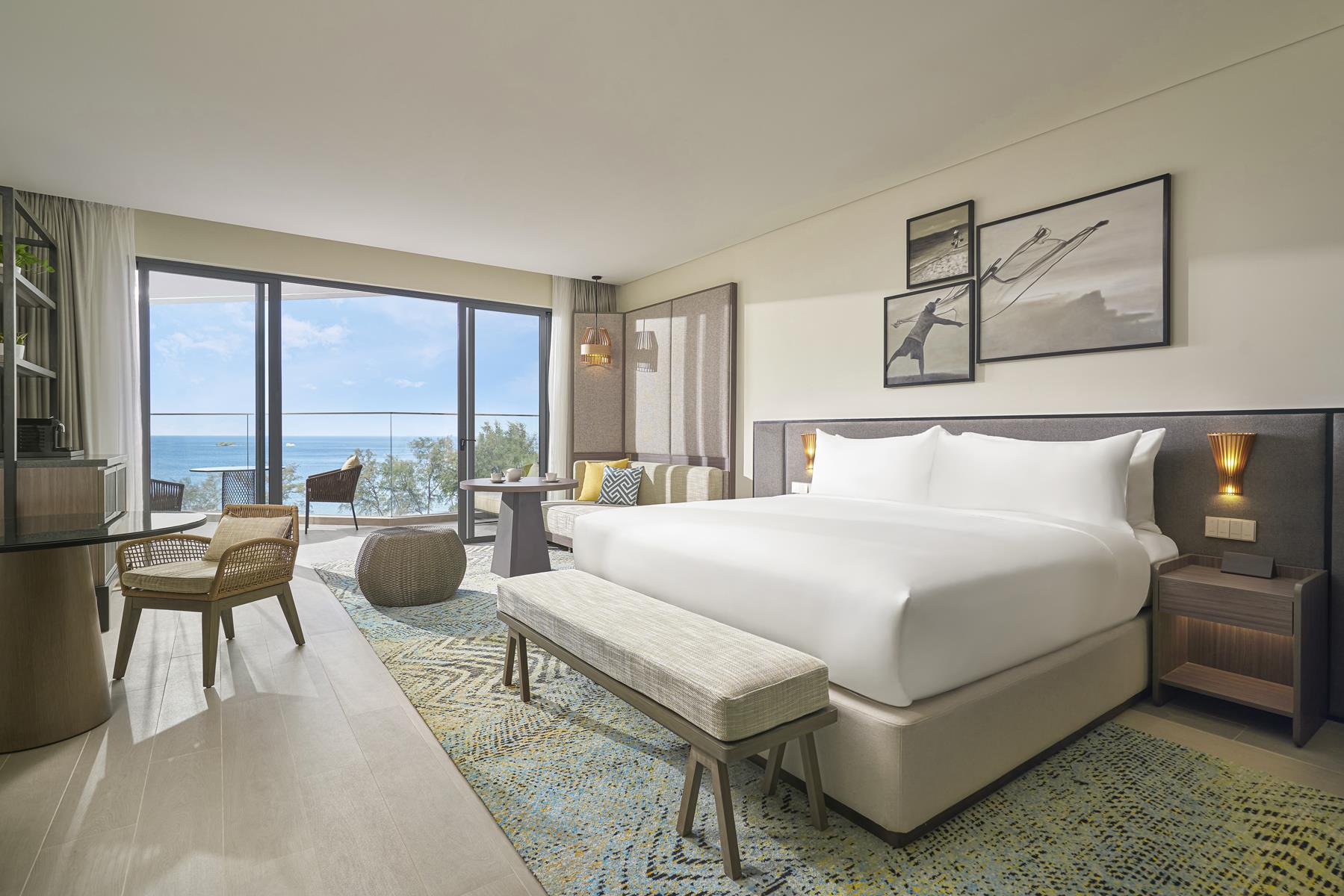 Hình ảnh phòng Premium Oceanfront Room