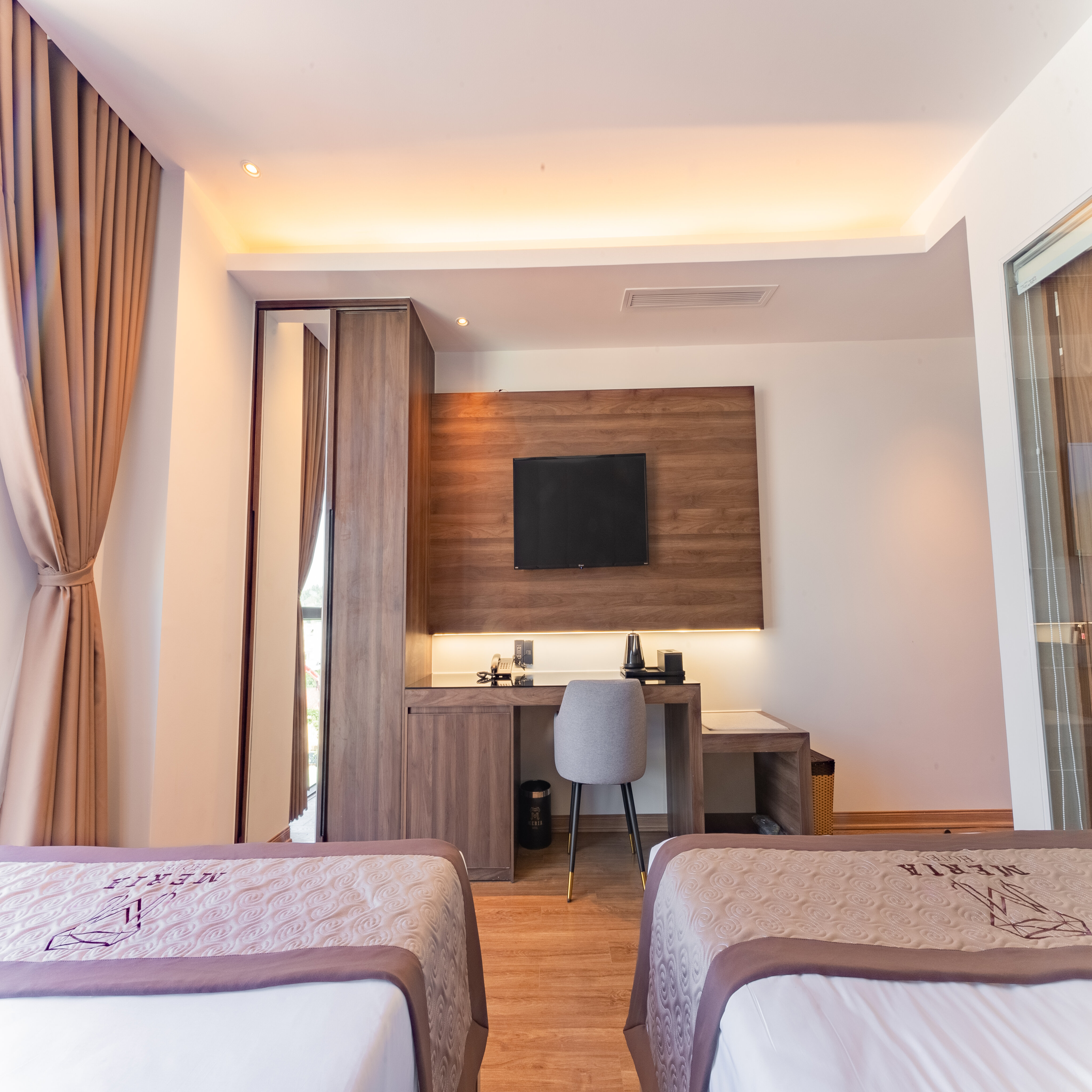 Hình ảnh phòng Deluxe Twin Room With City View