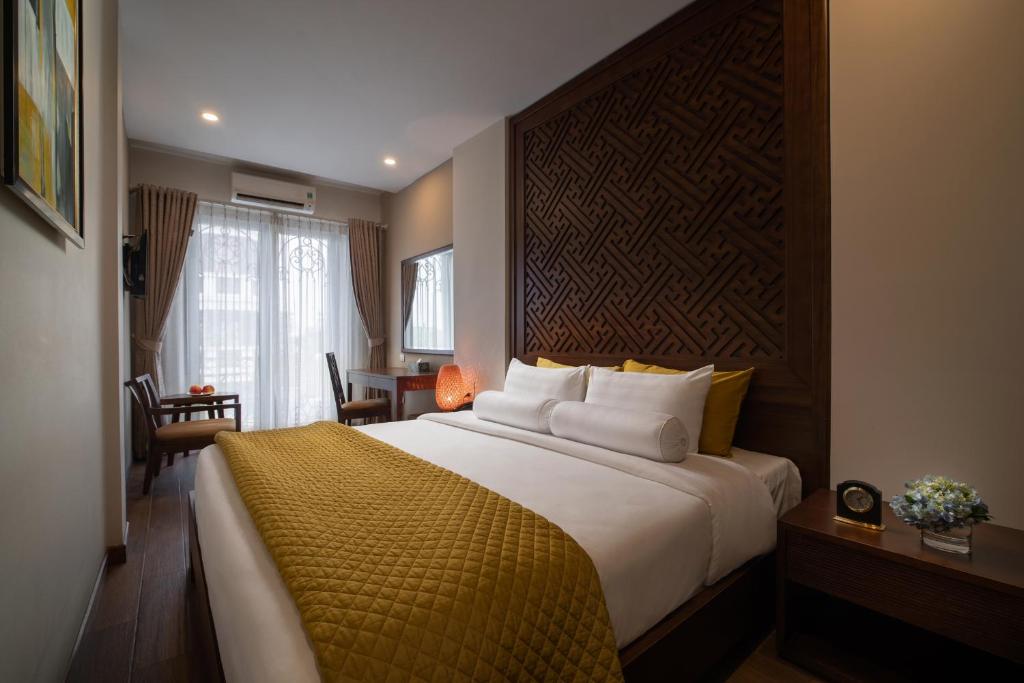 Khách sạn Hanoi Lakeside Premium