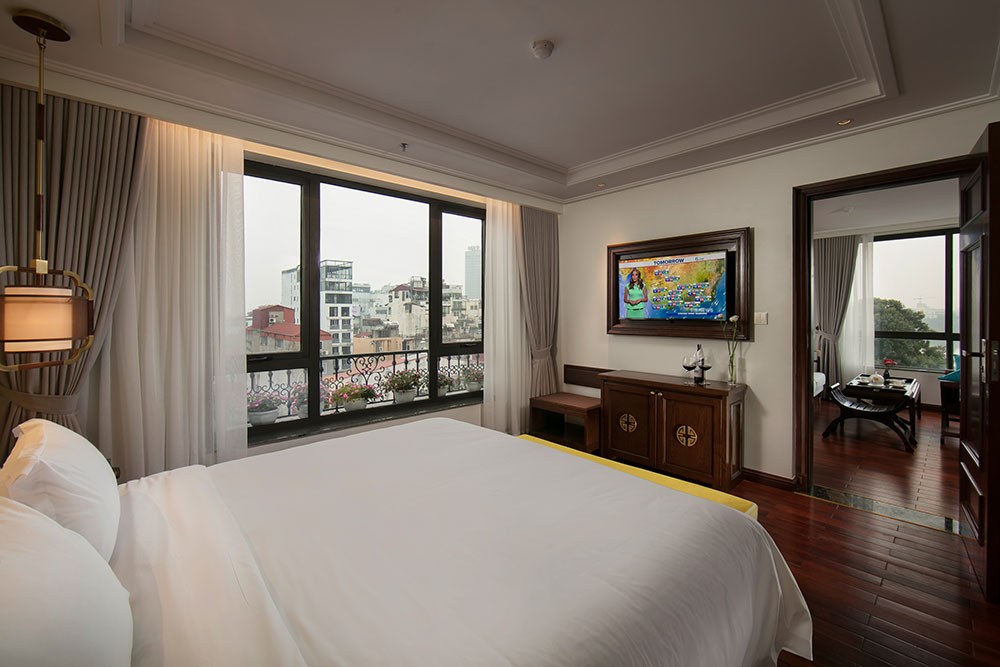 Hình ảnh phòng Grand  Suite Lake View 