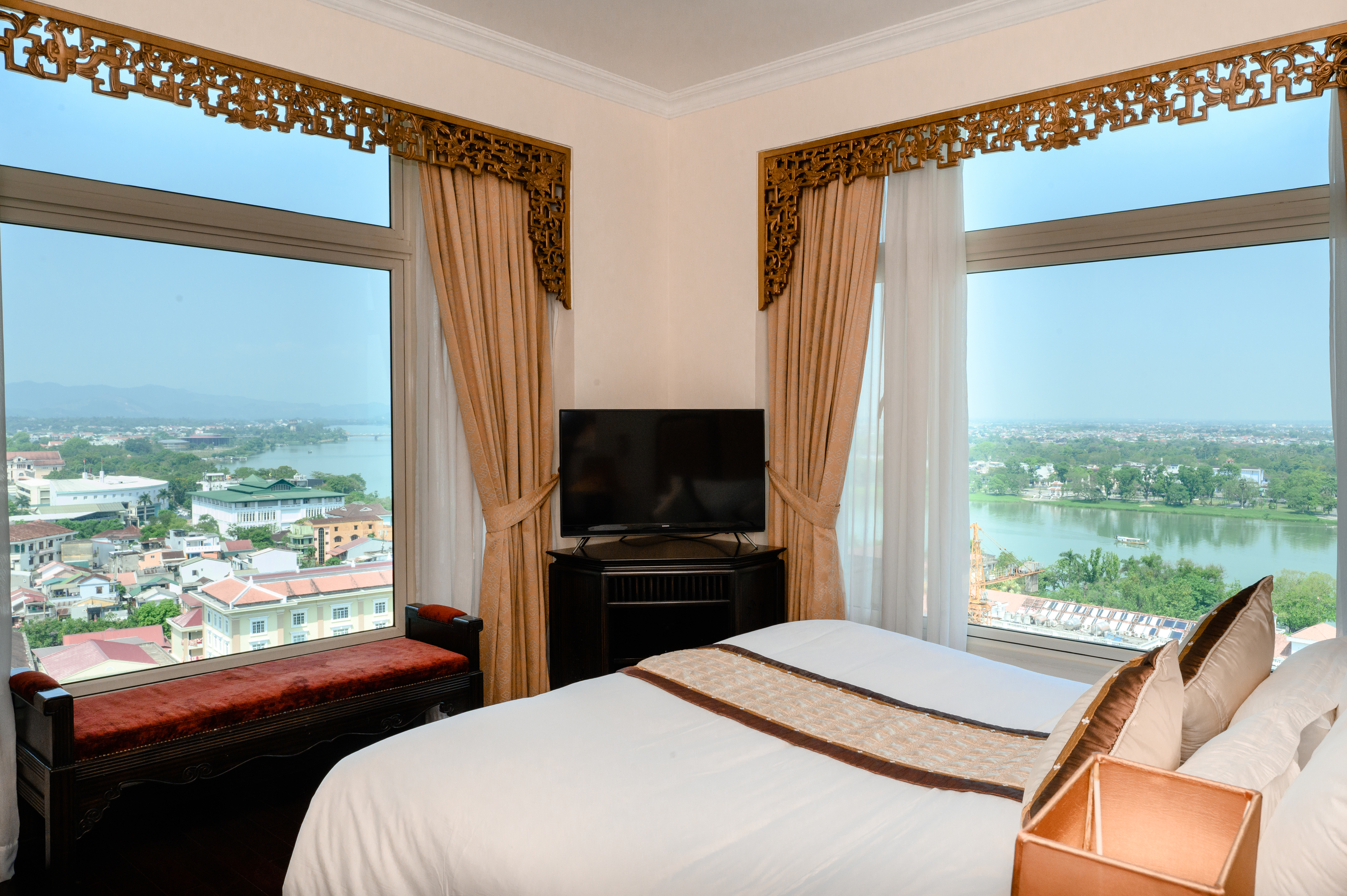 Hình ảnh phòng Junior Suite River View Queen