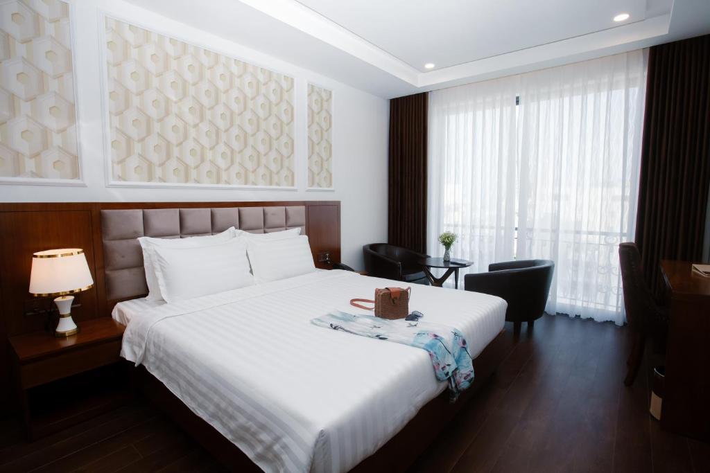 Hình ảnh phòng Superior Double With Balcony Room