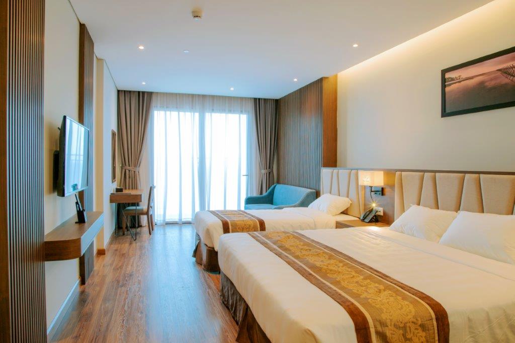 Hình ảnh phòng Deluxe Triple Room With Sea View