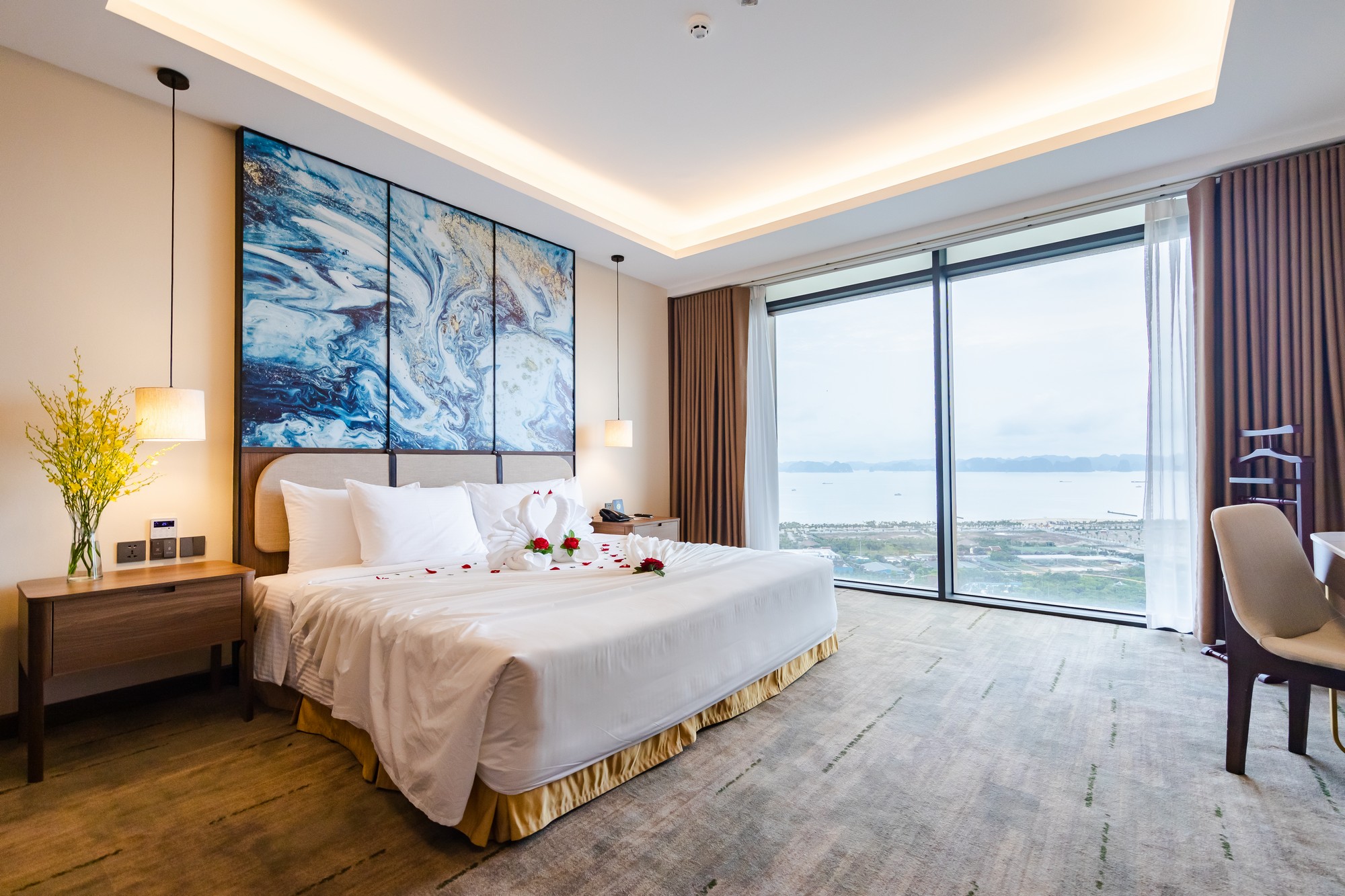 Hình ảnh phòng Deluxe King Room with Ocean View