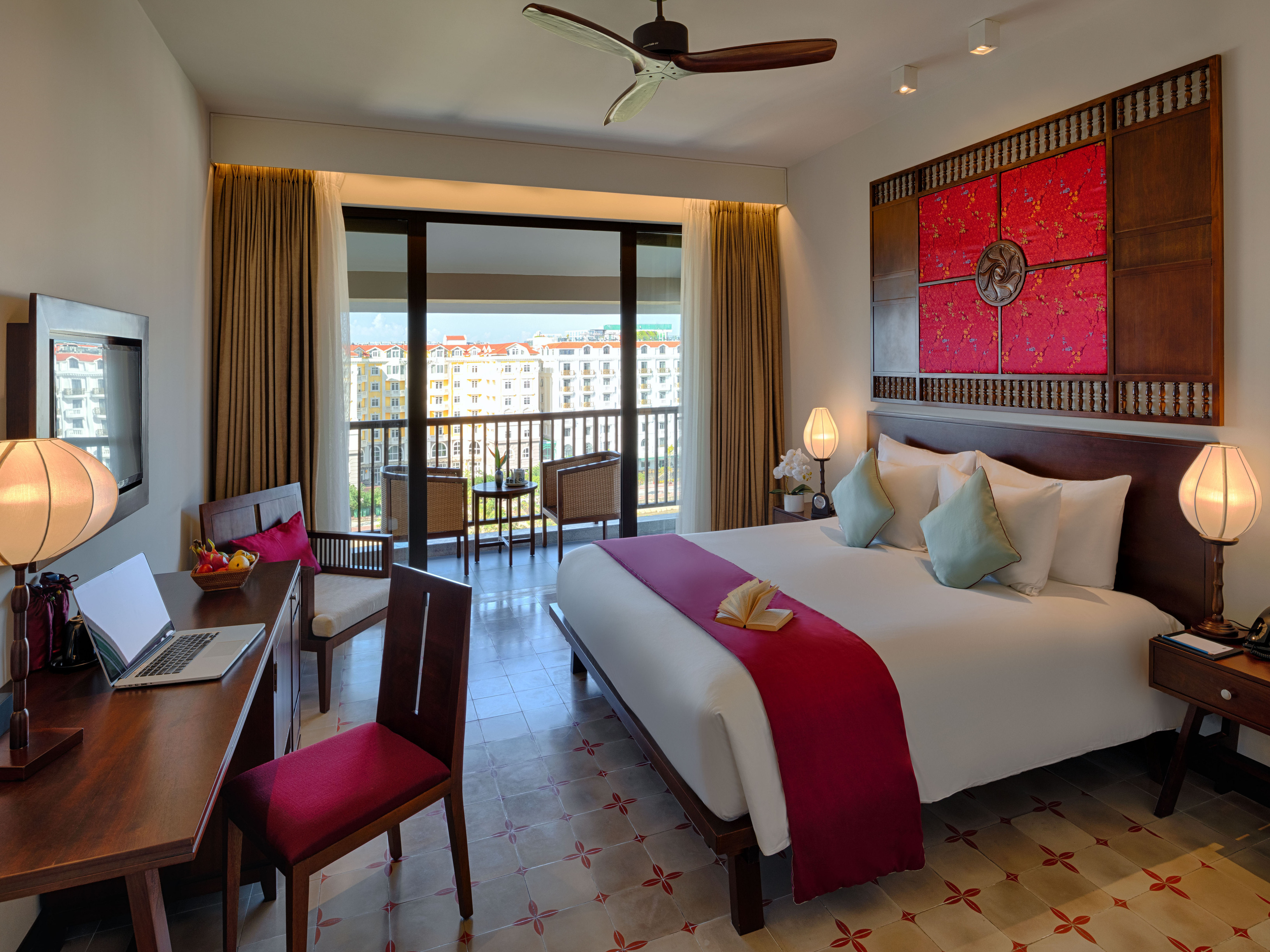 Hình ảnh phòng Grand Deluxe Double Room River & Town View