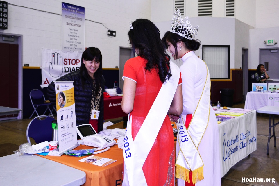 Community Resource Fair 2013 at MHT Church - Image 007