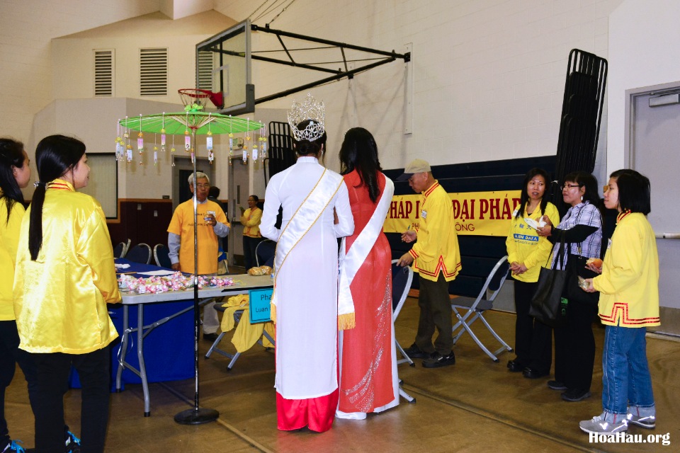 Community Resource Fair 2013 at MHT Church - Image 011