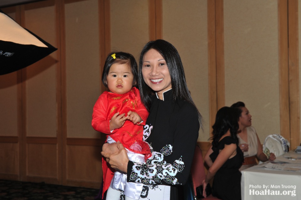 Coronation 2013 - Dang Quang - Hoa Hau Ao Dai Bac Cali - San Jose - Image 037