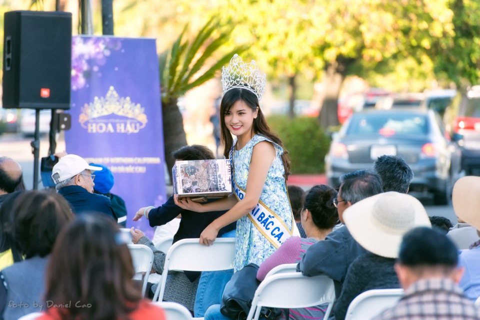 Outdoor Concert & Candlelight Vigil For Nepal Earthquake Relief 2015 - Image 061