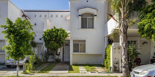 Portada Casa en Renta en Brisas del Lago León Gto, Zona norte.