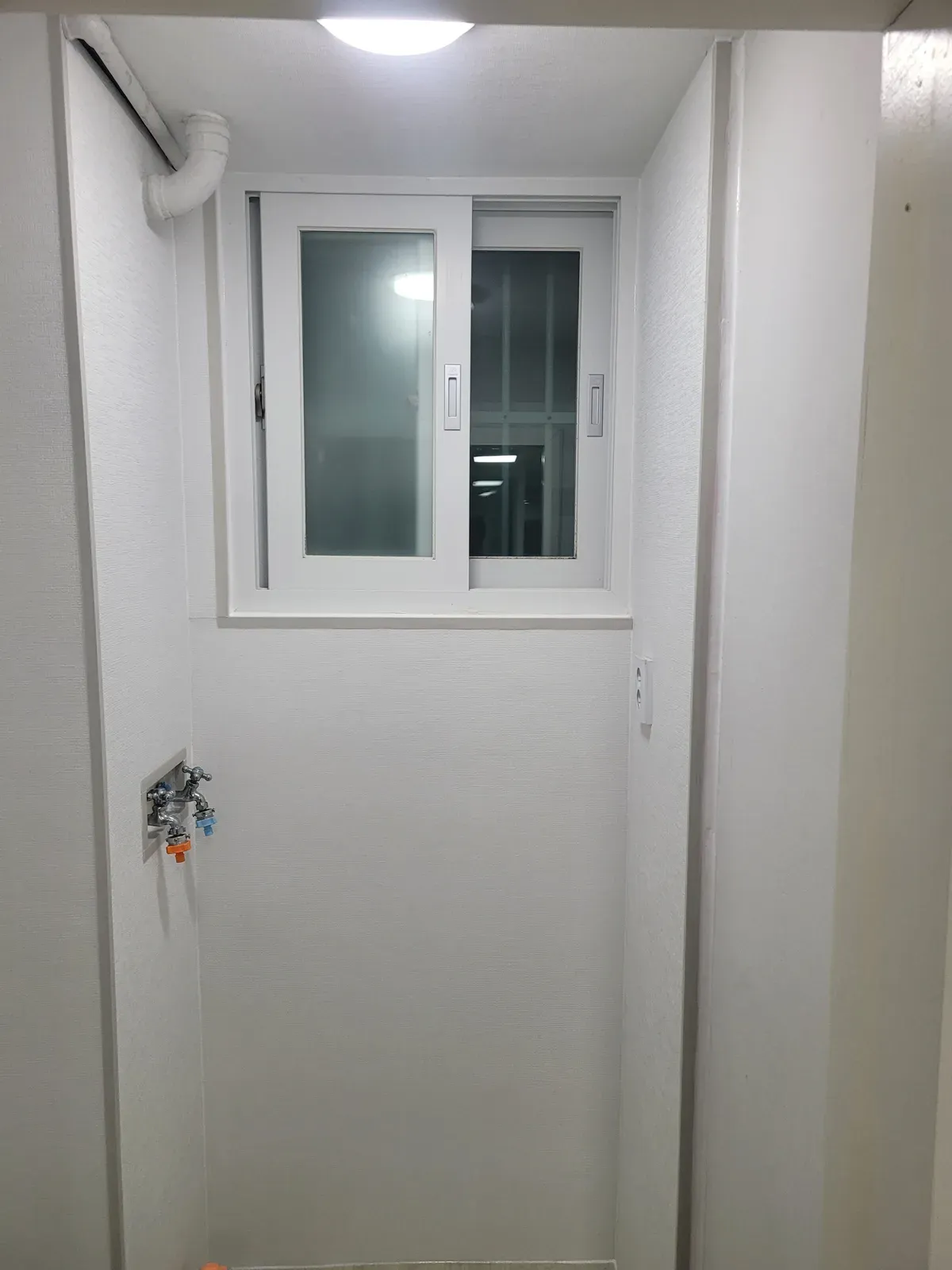 단열벽지 마감 후 세탁실