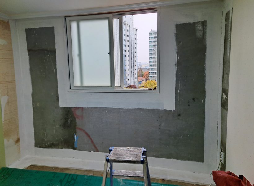부천 곰팡이 제거 벽지를 걷어낸 뒤 단열시공까지 진행한 이유 사진 9