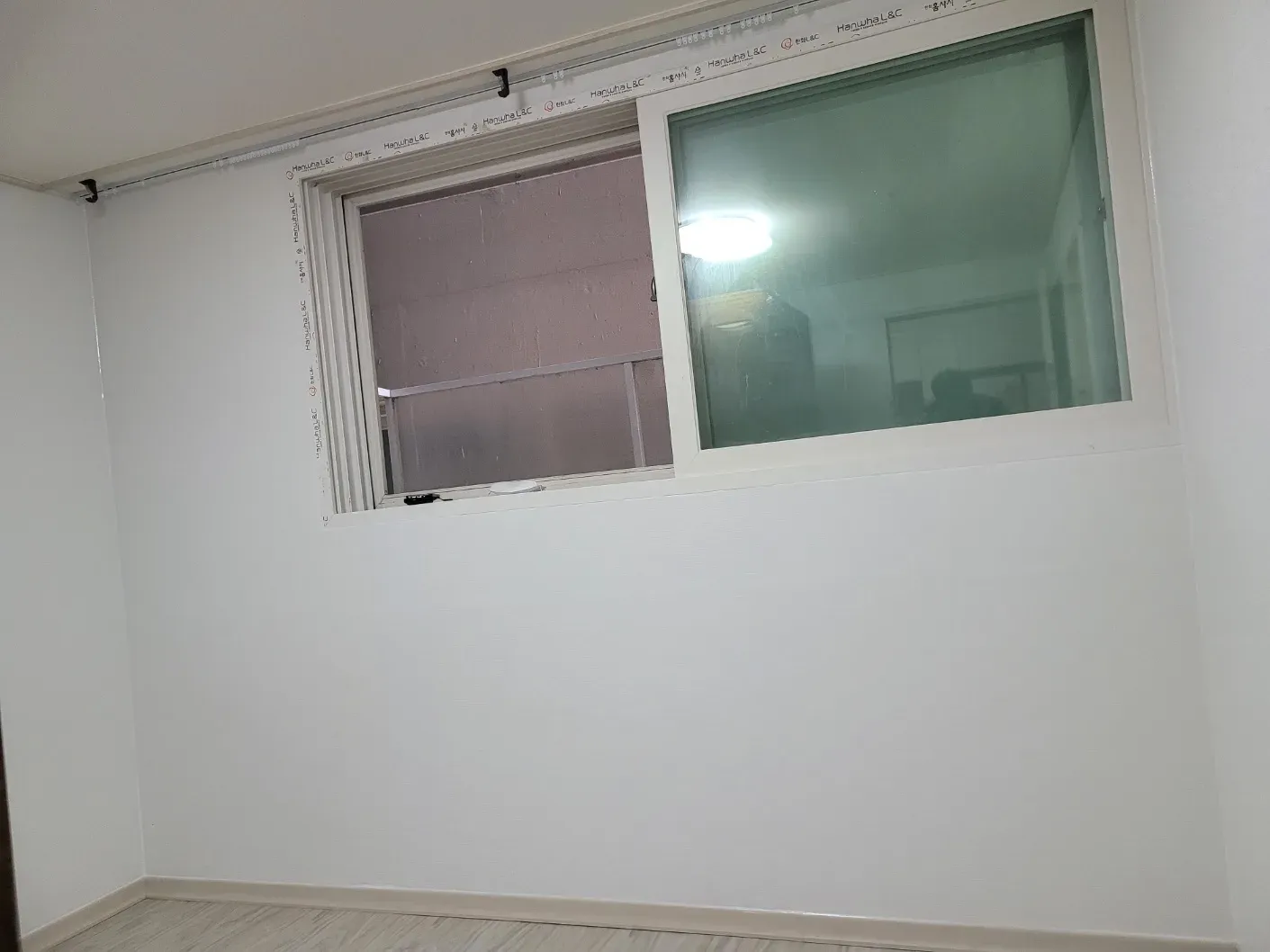 차단벽지 시공 후 방