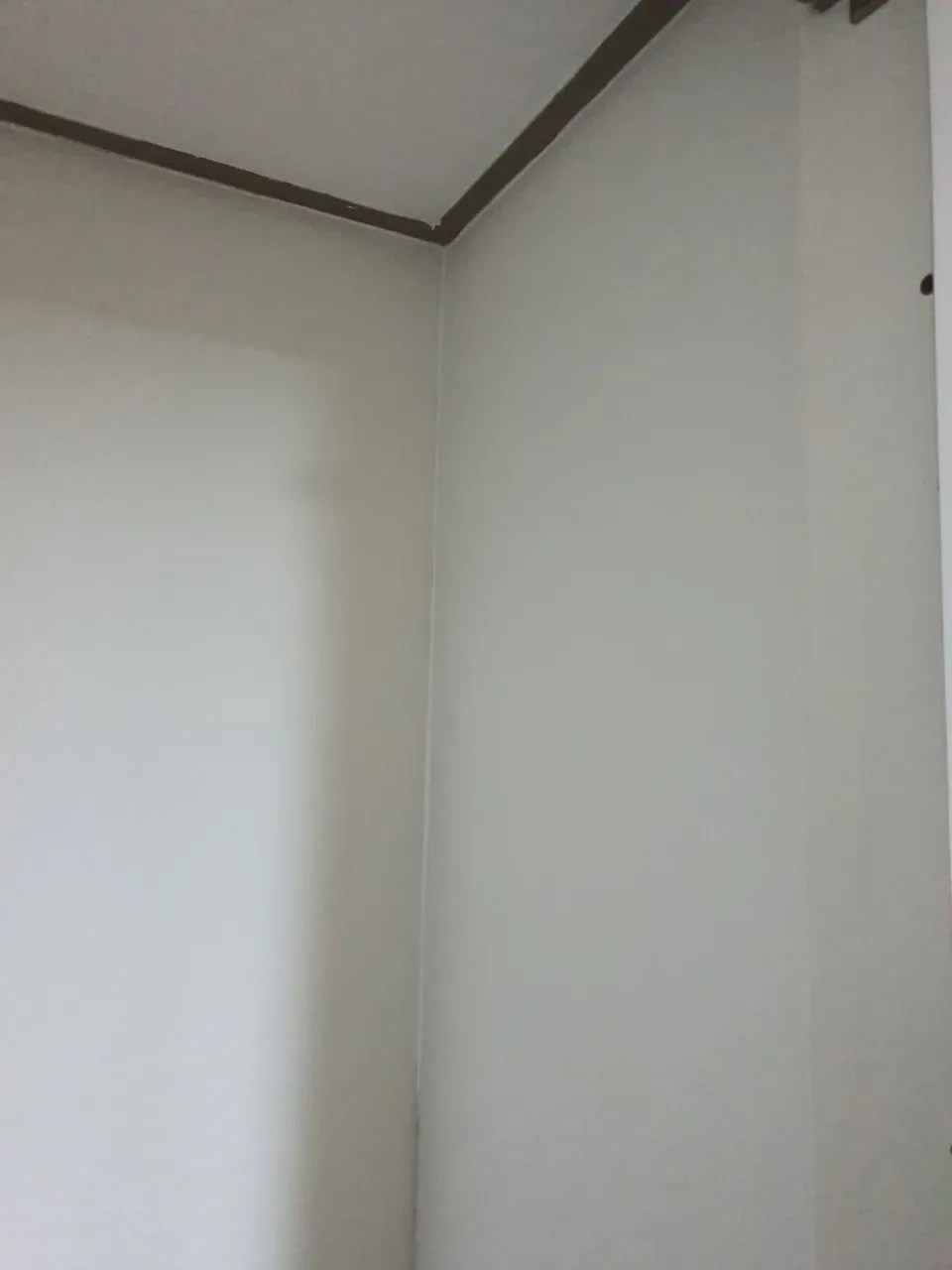 시공 후 벽면