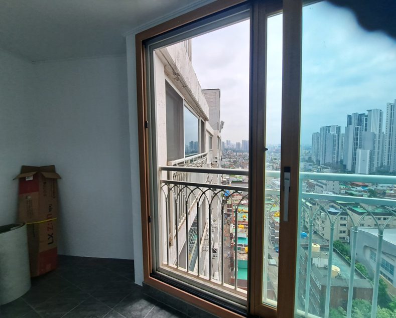 인천 미추홀구 방충망 교체, 하얗게 변한 알루미늄 방충망 꼭 교체해야 할까요? 사진 17