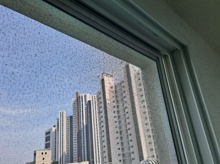 인천 남동구방충망 교체 미세방충망 시공으로 환기와 벌레 차단까지 해결했습니다 사진 5