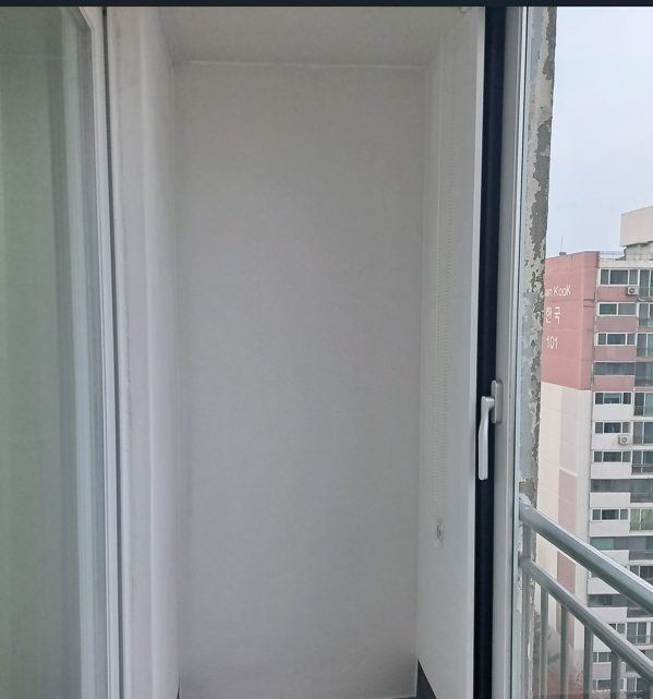 인천 남동구 곰팡이 제거 장마철이면 베란다 곰팡이가 더 심해지는 이유는 무엇일까요? 사진 14
