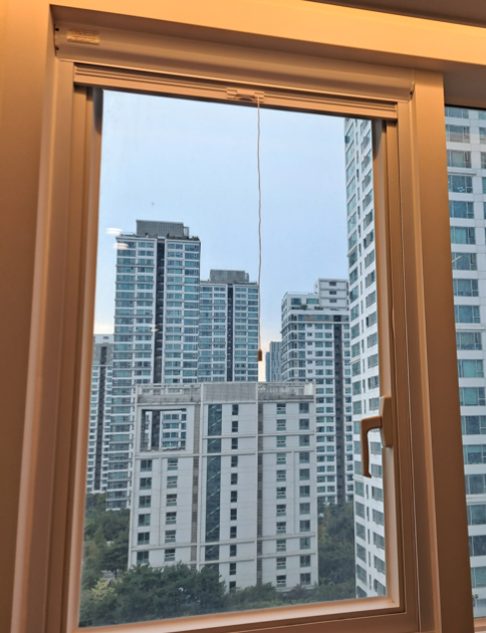 오래된 방충망, 망만 바꾸면 끝일까요? 인천 청라 방충망 교체 현장에서 확인한 차이 사진 27
