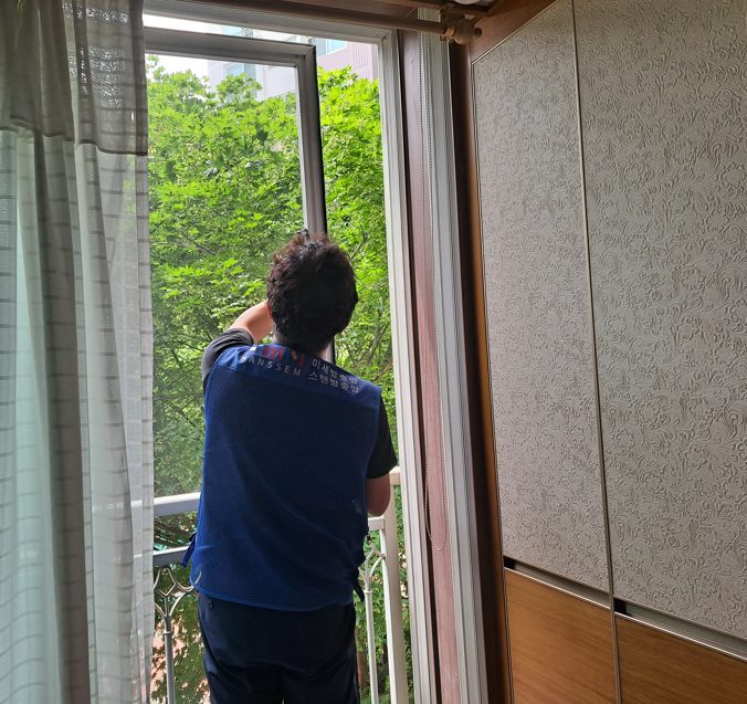 부천방충망 교체 비용보다 중요한 것 미세방충망 전문가 시공 후기 사진 21